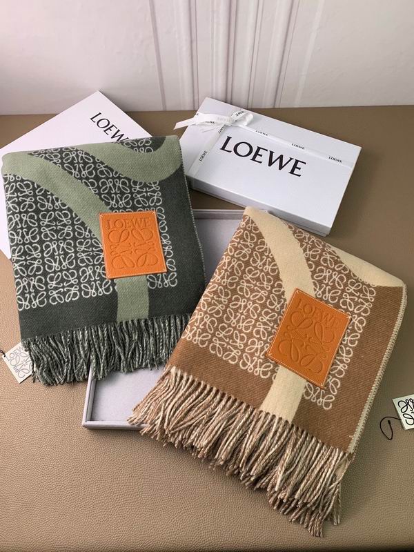 Loewe scarf 130X140cm E110132